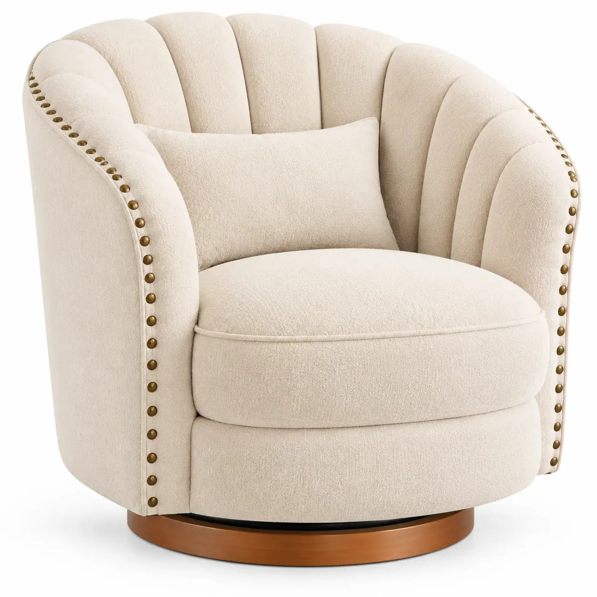 Fauteuil arrondi à dossier segmenté et bordures cloutées, blanc cassé